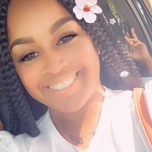 Meet your Posher, Jasmin